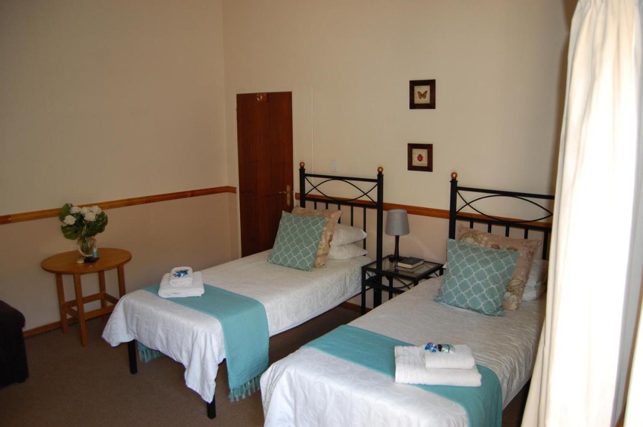 Evergreen Guesthouse อัพพิงตัน ภายนอก รูปภาพ